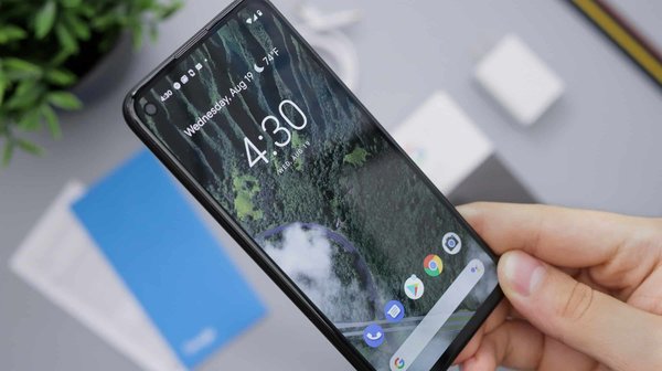 Quelles étapes suivre pour remplacer soi-même la caméra arrière d'un Google Pixel 4XL?